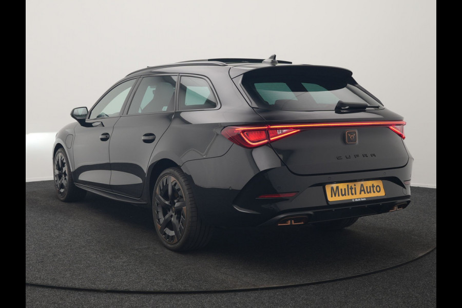 CUPRA Leon Sportstourer 1.4 e-Hybrid VZ Copper Edition PHEV 245pk Dealer O.H. | Panodak | Adaptive Cruise | Camera | Lederen Sportstoelen Memory & Verwarmd | Sfeerverlichting | Stuur Verwarmd | Apple Carplay | Keyless | Blis | Navigatie | DAB | Plug In Hybrid |