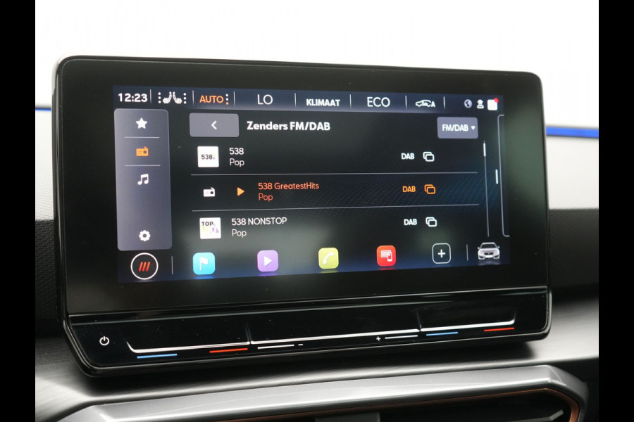 CUPRA Leon Sportstourer 1.4 e-Hybrid VZ Copper Edition PHEV 245pk Dealer O.H. | Panodak | Adaptive Cruise | Camera | Lederen Sportstoelen Memory & Verwarmd | Sfeerverlichting | Stuur Verwarmd | Apple Carplay | Keyless | Blis | Navigatie | DAB | Plug In Hybrid |