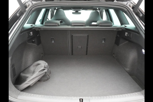 CUPRA Leon Sportstourer 1.4 e-Hybrid VZ Copper Edition PHEV 245pk Dealer O.H. | Panodak | Adaptive Cruise | Camera | Lederen Sportstoelen Memory & Verwarmd | Sfeerverlichting | Stuur Verwarmd | Apple Carplay | Keyless | Blis | Navigatie | DAB | Plug In Hybrid |