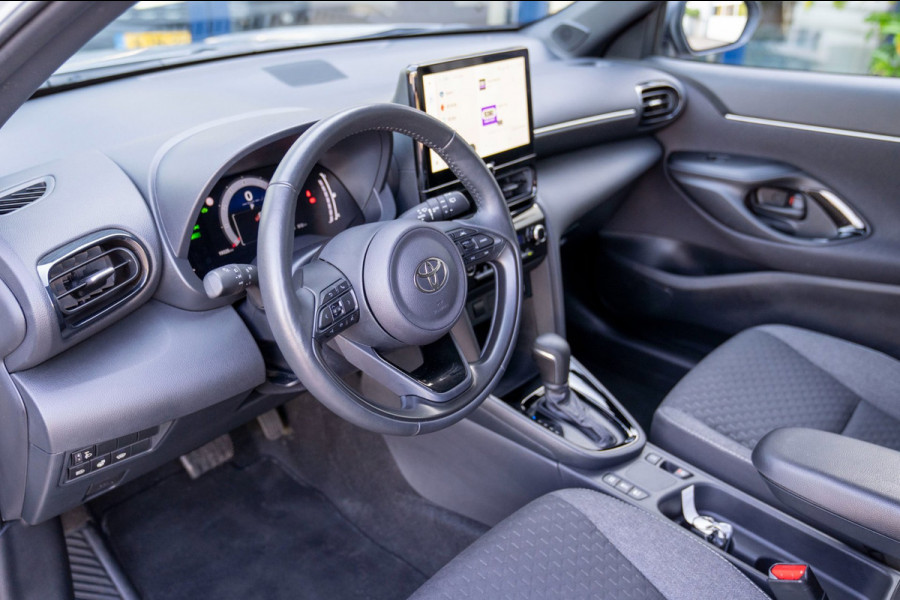 Toyota Yaris Cross 1.5 Hybrid 115 Active|Prijs rijklaar incl 12 mnd garantie|Stoelverwarming Carplay Clima Camera Ledverkichting