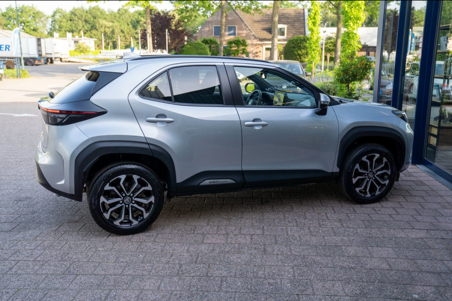 Toyota Yaris Cross 1.5 Hybrid 115 Active|Prijs rijklaar incl 12 mnd garantie|Stoelverwarming Carplay Clima Camera Ledverkichting