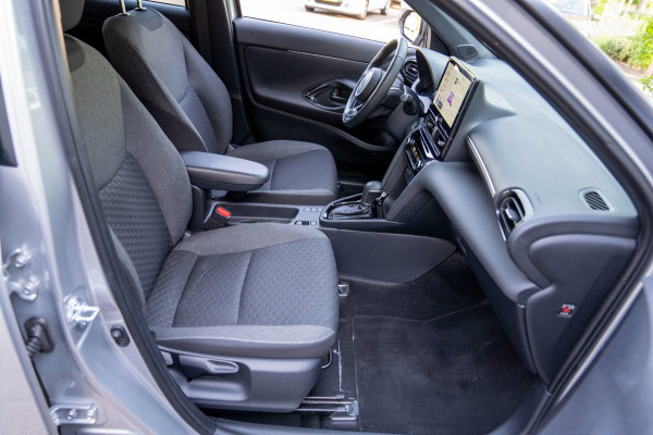 Toyota Yaris Cross 1.5 Hybrid 115 Active|Prijs rijklaar incl 12 mnd garantie|Stoelverwarming Carplay Clima Camera Ledverkichting