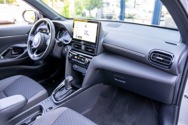 Toyota Yaris Cross 1.5 Hybrid 115 Active|Prijs rijklaar incl 12 mnd garantie|Stoelverwarming Carplay Clima Camera Ledverkichting