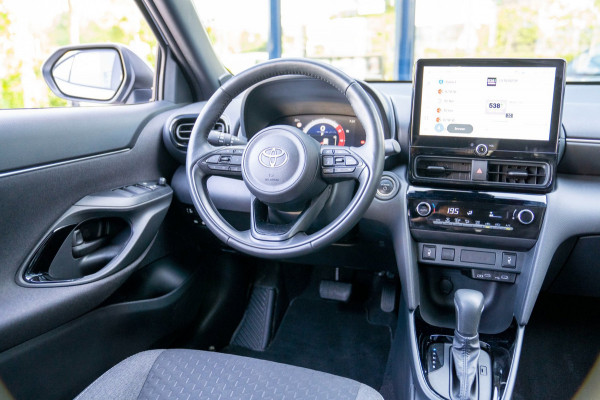 Toyota Yaris Cross 1.5 Hybrid 115 Active|Prijs rijklaar incl 12 mnd garantie|Stoelverwarming Carplay Clima Camera Ledverkichting