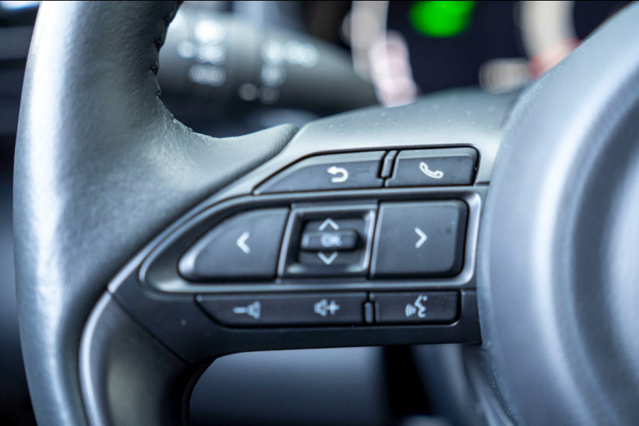 Toyota Yaris Cross 1.5 Hybrid 115 Active|Prijs rijklaar incl 12 mnd garantie|Stoelverwarming Carplay Clima Camera Ledverkichting