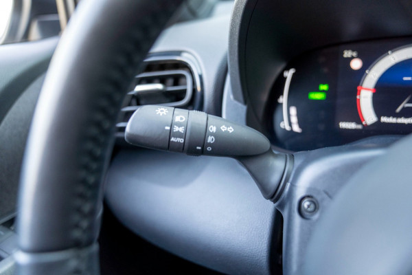 Toyota Yaris Cross 1.5 Hybrid 115 Active|Prijs rijklaar incl 12 mnd garantie|Stoelverwarming Carplay Clima Camera Ledverkichting