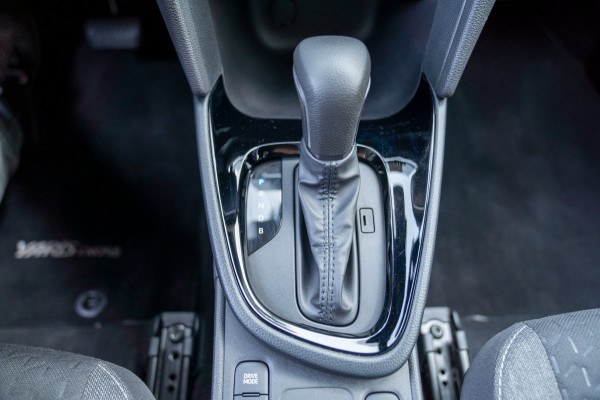 Toyota Yaris Cross 1.5 Hybrid 115 Active|Prijs rijklaar incl 12 mnd garantie|Stoelverwarming Carplay Clima Camera Ledverkichting