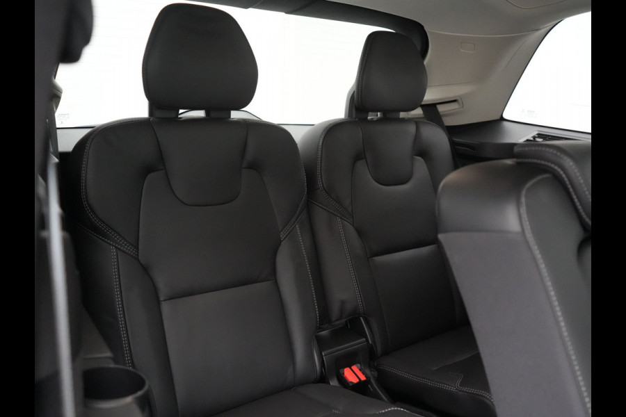 Volvo XC90 T8 Recharge AWD Plus Bright 7 Persoons LONG RANGE PHEV 455pk Dealer O.H. | Trekhaak Af Fabriek | Luchtvering | Adaptive Cruise | Harman / Kardon | Lederen Sportstoelen Ventilatie & Memory | 360 Camera | Stoelen & Stuur Verwarmd | Keyless | Blis | Google Assistent  | Plug In Hybrid |