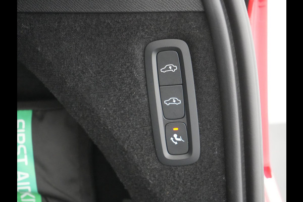 Volvo XC90 T8 Recharge AWD Plus Bright 7 Persoons LONG RANGE PHEV 455pk Dealer O.H. | Trekhaak Af Fabriek | Luchtvering | Adaptive Cruise | Harman / Kardon | Lederen Sportstoelen Ventilatie & Memory | 360 Camera | Stoelen & Stuur Verwarmd | Keyless | Blis | Google Assistent  | Plug In Hybrid |