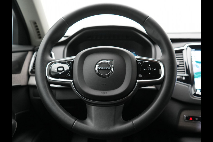 Volvo XC90 T8 Recharge AWD Plus Bright 7 Persoons LONG RANGE PHEV 455pk Dealer O.H. | Trekhaak Af Fabriek | Luchtvering | Adaptive Cruise | Harman / Kardon | Lederen Sportstoelen Ventilatie & Memory | 360 Camera | Stoelen & Stuur Verwarmd | Keyless | Blis | Google Assistent  | Plug In Hybrid |