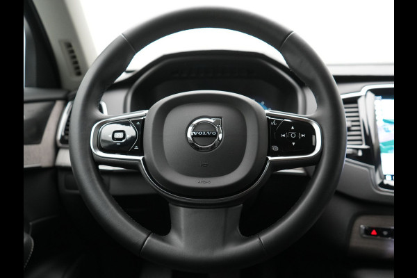 Volvo XC90 T8 Recharge AWD Plus Bright 7 Persoons LONG RANGE PHEV 455pk Dealer O.H. | Trekhaak Af Fabriek | Luchtvering | Adaptive Cruise | Harman / Kardon | Lederen Sportstoelen Ventilatie & Memory | 360 Camera | Stoelen & Stuur Verwarmd | Keyless | Blis | Google Assistent  | Plug In Hybrid |