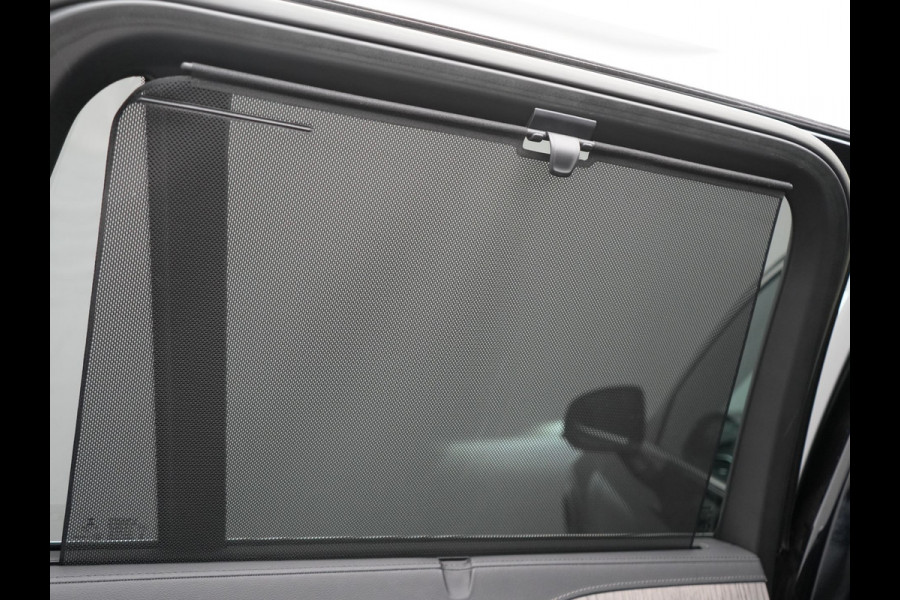 Volvo XC90 T8 Recharge AWD Plus Bright 7 Persoons LONG RANGE PHEV 455pk Dealer O.H. | Trekhaak Af Fabriek | Luchtvering | Adaptive Cruise | Harman / Kardon | Lederen Sportstoelen Ventilatie & Memory | 360 Camera | Stoelen & Stuur Verwarmd | Keyless | Blis | Google Assistent  | Plug In Hybrid |