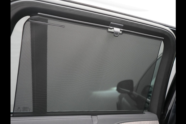 Volvo XC90 T8 Recharge AWD Plus Bright 7 Persoons LONG RANGE PHEV 455pk Dealer O.H. | Trekhaak Af Fabriek | Luchtvering | Adaptive Cruise | Harman / Kardon | Lederen Sportstoelen Ventilatie & Memory | 360 Camera | Stoelen & Stuur Verwarmd | Keyless | Blis | Google Assistent  | Plug In Hybrid |