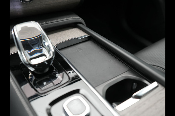 Volvo XC90 T8 Recharge AWD Plus Bright 7 Persoons LONG RANGE PHEV 455pk Dealer O.H. | Trekhaak Af Fabriek | Luchtvering | Adaptive Cruise | Harman / Kardon | Lederen Sportstoelen Ventilatie & Memory | 360 Camera | Stoelen & Stuur Verwarmd | Keyless | Blis | Google Assistent  | Plug In Hybrid |