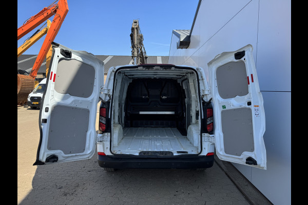Ford Transit Custom 2.0 TDCI 140PK AWD Automaat L1H1 4x4 LED Adaptieve Cruise Carplay Camera Navigatie Parkeersensoren v+a