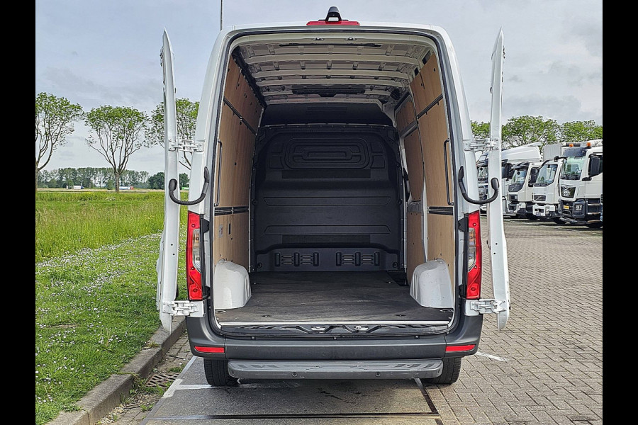 Mercedes-Benz Sprinter 315 1.9 CDI L2H2 Pro L2H2 LED Mbux RWD Euro6 Airco Automaat Facelift Navi BPM-Vrij 170Pk Euro6 Camera