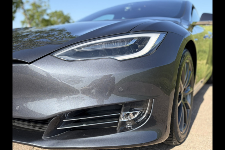 Tesla Model S Long Range !!! Verkocht !!! 1e Eigenaar | Origineel NL Auto | AutoPilot 3.0 | Trekhaak | 4x Nieuwe Michelin ZOBA| Incl. Winterset op LMV