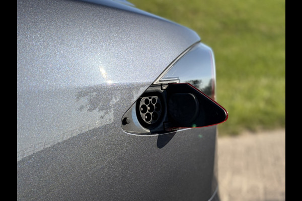 Tesla Model S Long Range !!! Verkocht !!! 1e Eigenaar | Origineel NL Auto | AutoPilot 3.0 | Trekhaak | 4x Nieuwe Michelin ZOBA| Incl. Winterset op LMV
