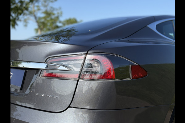 Tesla Model S Long Range !!! Verkocht !!! 1e Eigenaar | Origineel NL Auto | AutoPilot 3.0 | Trekhaak | 4x Nieuwe Michelin ZOBA| Incl. Winterset op LMV