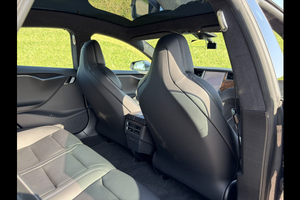 Tesla Model S Long Range !!! Verkocht !!! 1e Eigenaar | Origineel NL Auto | AutoPilot 3.0 | Trekhaak | 4x Nieuwe Michelin ZOBA| Incl. Winterset op LMV