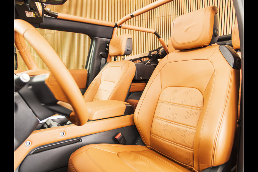 Land Rover Defender 90 5.0 P425 90 X VALIANCE CONVERTIBLE | HERITAGE