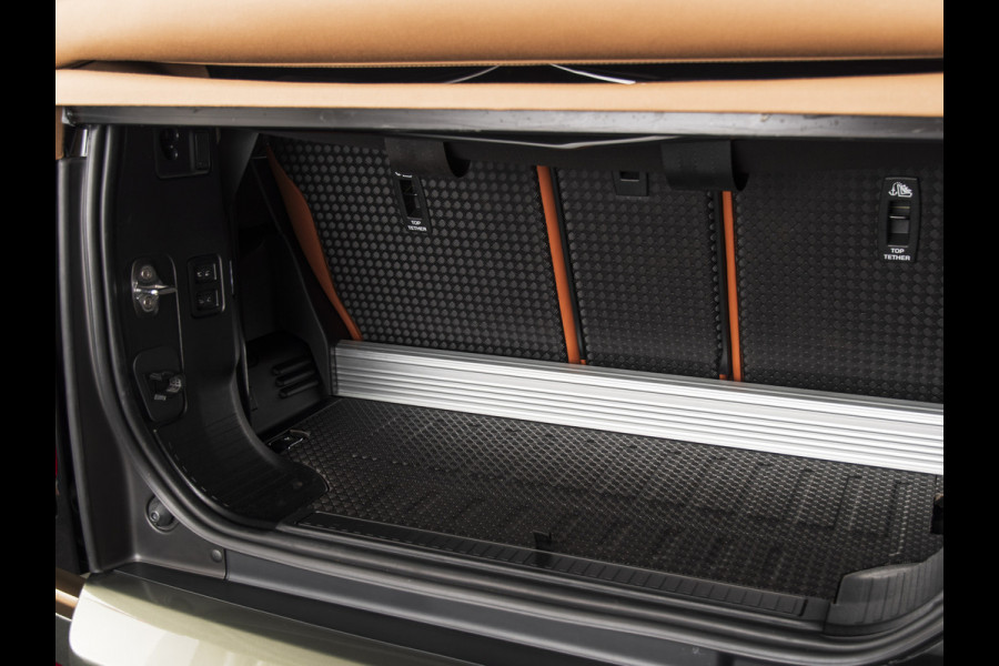 Land Rover Defender 90 5.0 P425 90 X VALIANCE CONVERTIBLE | HERITAGE