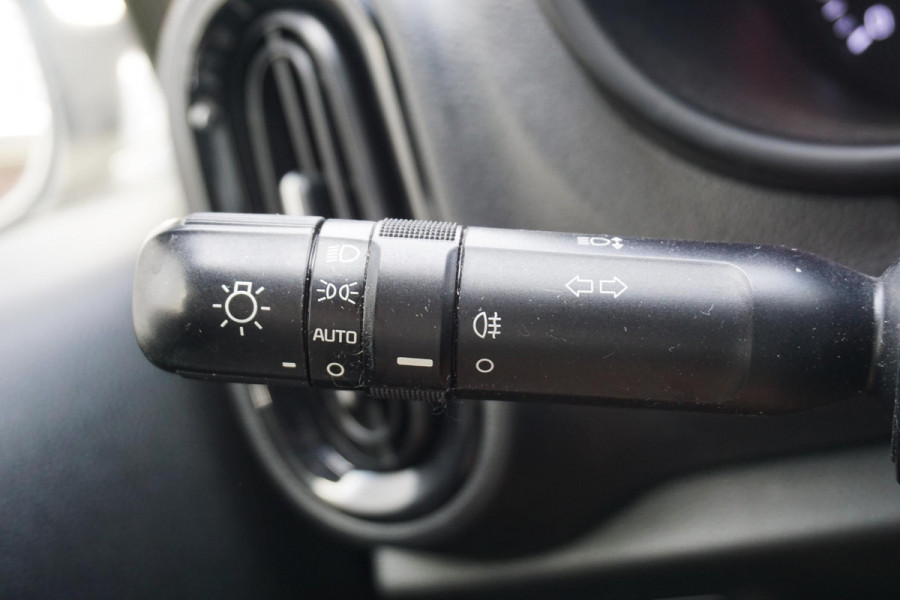 Kia Picanto 1.0 CVVT ComfortPlusLine Navigator/Carplay/Camera/ Allseason banden.