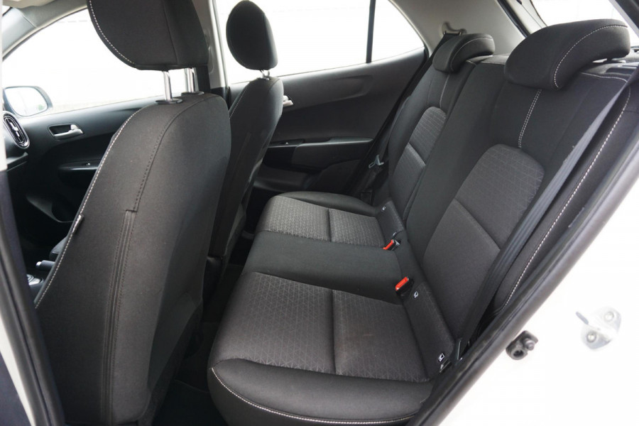 Kia Picanto 1.0 CVVT ComfortPlusLine Navigator/Carplay/Camera/ Allseason banden.