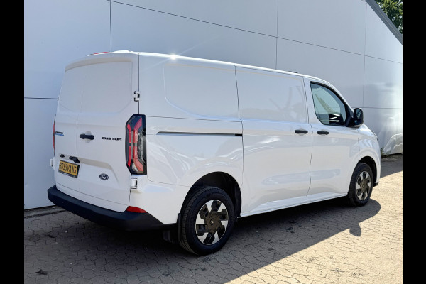 Ford E-Transit Custom 71kWh 140PK Elektrisch 344km WLTP 2300kg Trekvermogen BEV Snelladen Stoel + Stuur verwarming LED Adaptieve Cruise Camera Carplay Parkeersensoren v+a