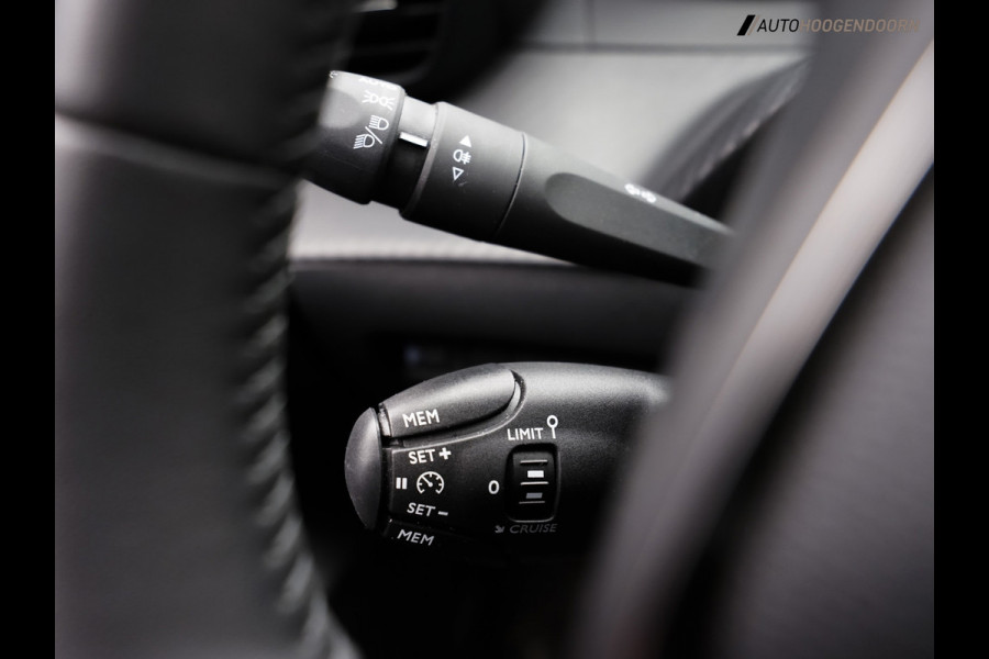 Peugeot 208 1.2 PureTech Active Black Edition (APPLE CARPLAY,PARKEERSENSOREN,CRUISE CONTROL,COMFORT-STOELEN,ISOFIX,TOPCONDITIE)