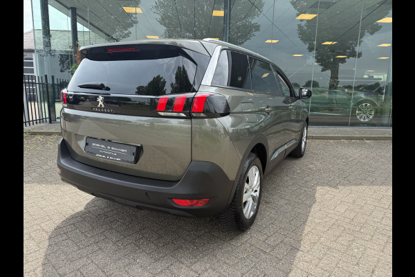 Peugeot 5008 1.2 PureTech Blue Lease Executive ** Trekhaak ** 7-persoons ** Navigatie ** NAP!!