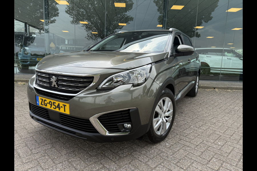 Peugeot 5008 1.2 PureTech Blue Lease Executive ** Trekhaak ** 7-persoons ** Navigatie ** NAP!!