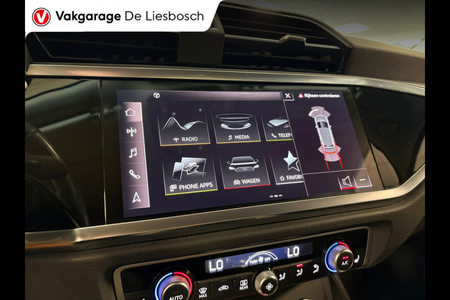 Audi Q3 35 TFSI Business Edition Automaat / pdc / cruise / car-play / stoelverwarming / trekhaak
