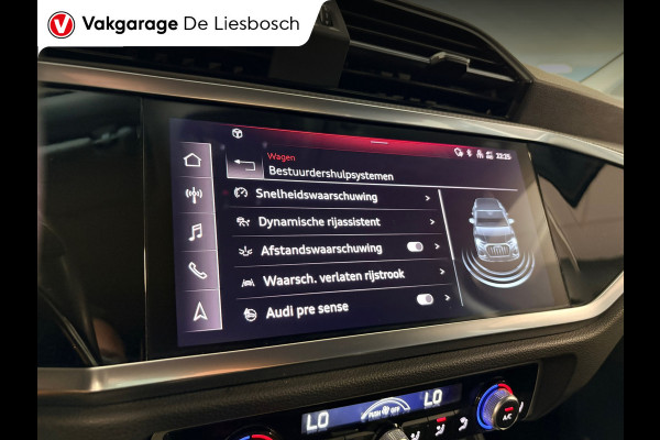 Audi Q3 35 TFSI Business Edition Automaat / pdc / cruise / car-play / stoelverwarming / trekhaak