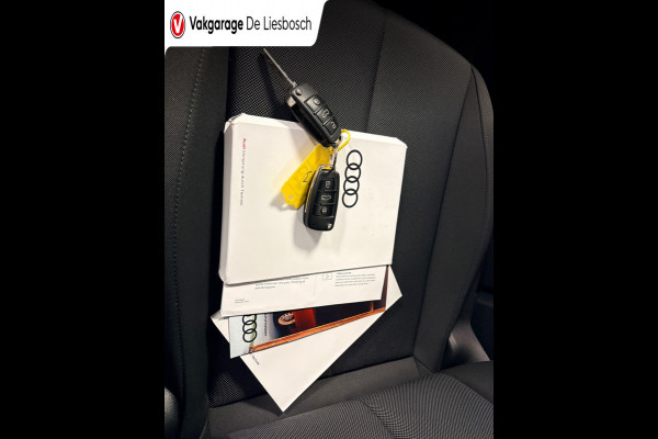 Audi Q3 35 TFSI Business Edition Automaat / pdc / cruise / car-play / stoelverwarming / trekhaak