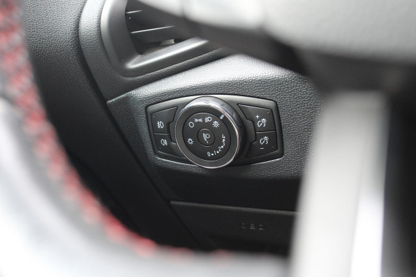 Ford EcoSport 1.0 EcoBoost ST-Line Black | Automaat! | Trekhaak | Stoel + Stuurverwarming | Cruise Control | Navigatie | Climate Control |