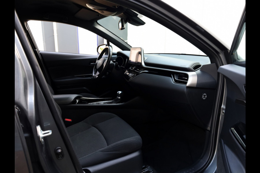 Toyota C-HR 1.8 Hybrid Style | Park-Assist | Stuurwielverwarming | Trekhaak