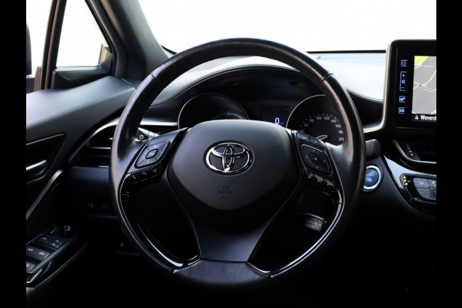 Toyota C-HR 1.8 Hybrid Style | Park-Assist | Stuurwielverwarming | Trekhaak