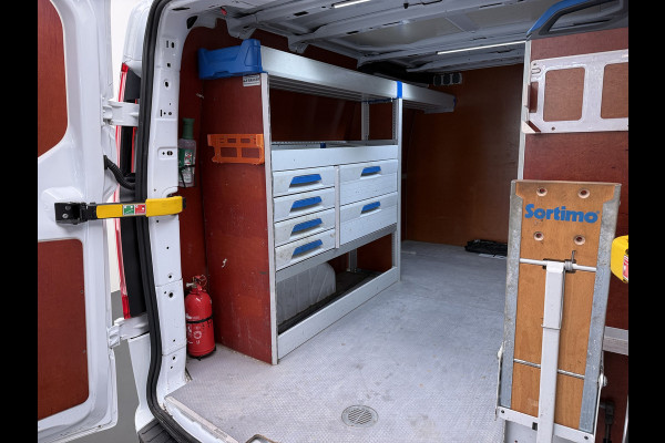 Ford Transit Custom 340 2.0TDCI 130PK L2H1 Sortimo Inperiaal+Ladder Trekhaak Cruise Control Airco Stoelverwarming Pdc Trend Betonplex Vloer Wandbetimmering Inbouwkasten Led