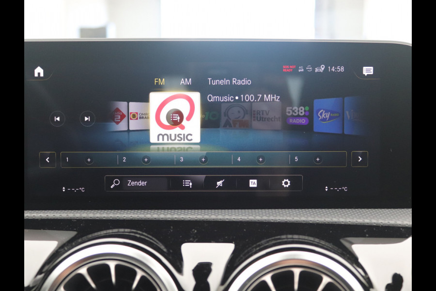 Mercedes-Benz A-Klasse 220 AMG Camera, Carplay, Sfeerverlichting, Stoelverwarming