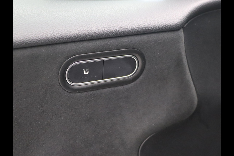 Mercedes-Benz A-Klasse 220 AMG Camera, Carplay, Sfeerverlichting, Stoelverwarming