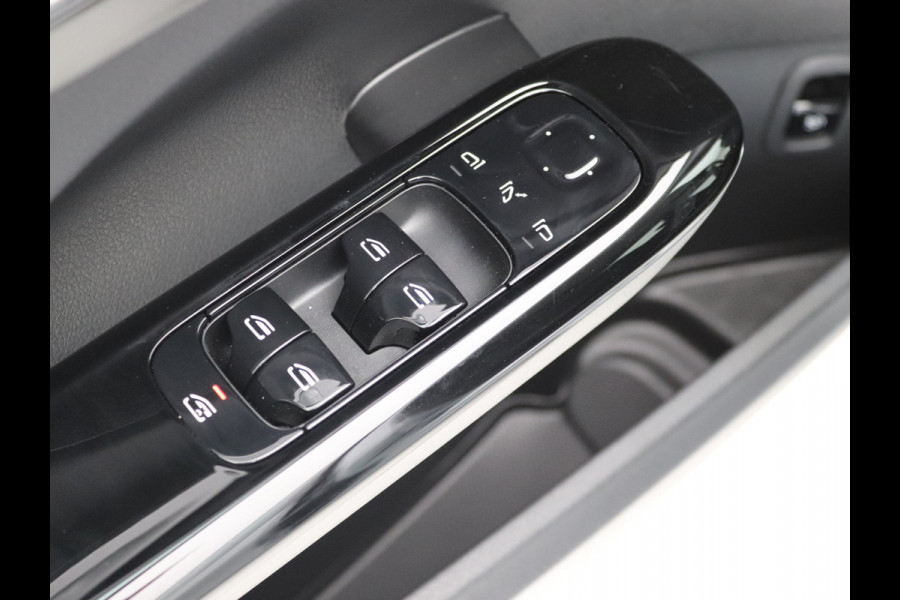 Mercedes-Benz C-Klasse 180 Avantgarde Cruisecontrol, Stoelverwarming, Achteruitrijcamera, Carplay