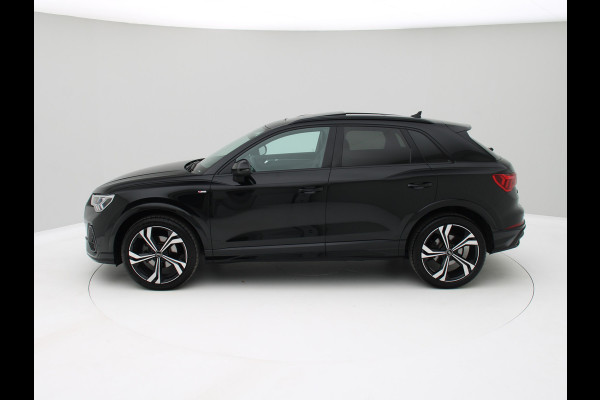 Audi Q3 35 TFSI S edition Competition Pano, ACC, Camera, Carplay