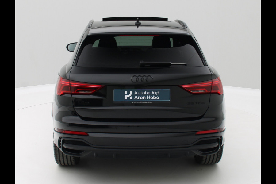 Audi Q3 35 TFSI S edition Competition Pano, ACC, Camera, Carplay