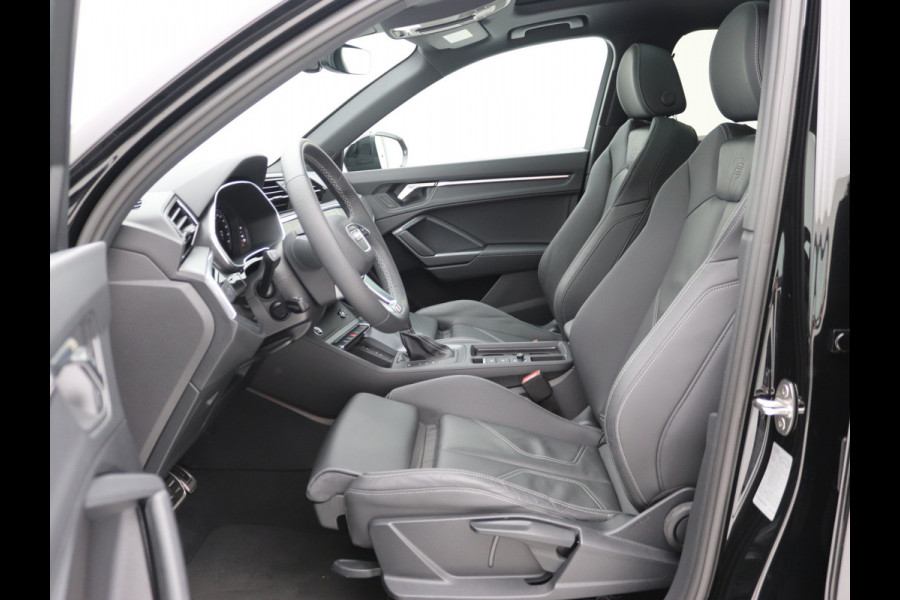 Audi Q3 35 TFSI S edition Competition Pano, ACC, Camera, Carplay