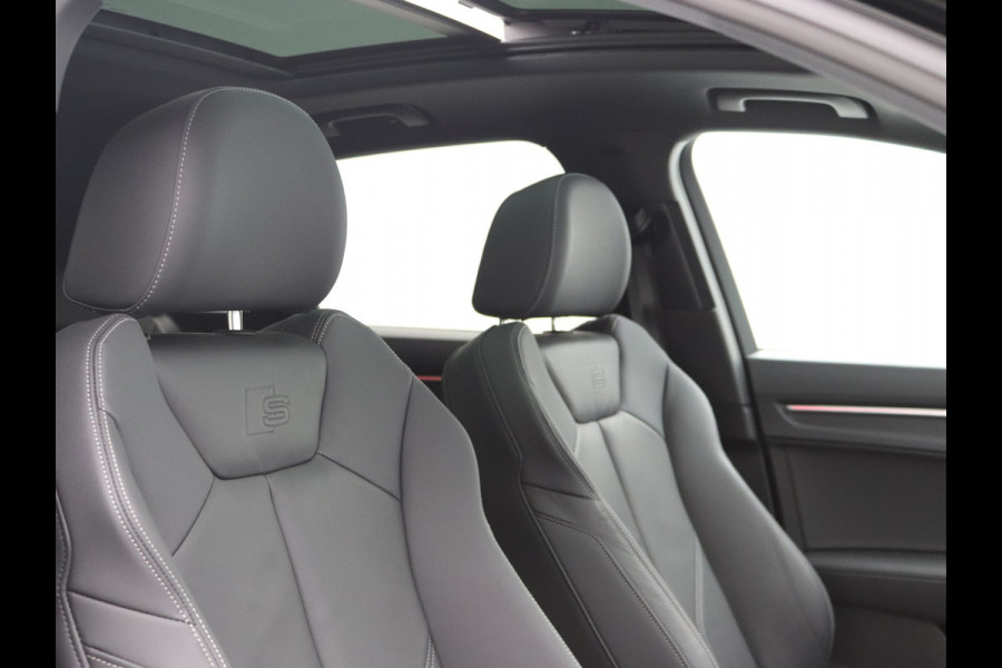 Audi Q3 35 TFSI S edition Competition Pano, ACC, Camera, Carplay