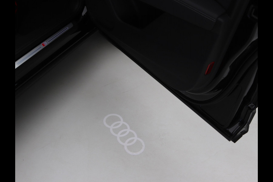 Audi Q3 35 TFSI S edition Competition Pano, ACC, Camera, Carplay