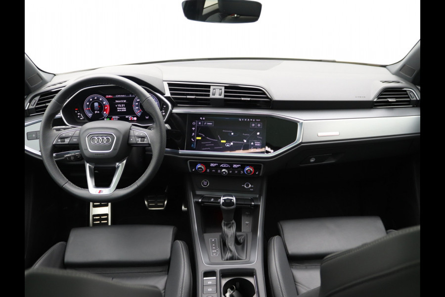 Audi Q3 35 TFSI S edition Competition Pano, ACC, Camera, Carplay