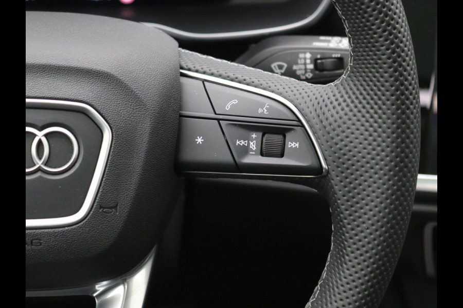 Audi Q3 35 TFSI S edition Competition Pano, ACC, Camera, Carplay