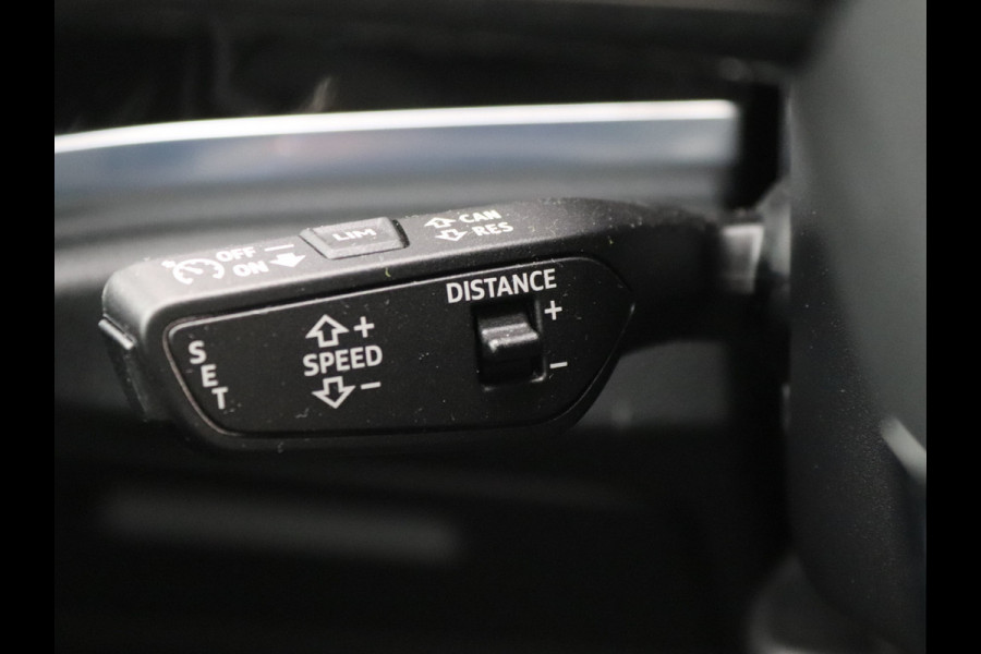 Audi Q3 35 TFSI S edition Competition Pano, ACC, Camera, Carplay